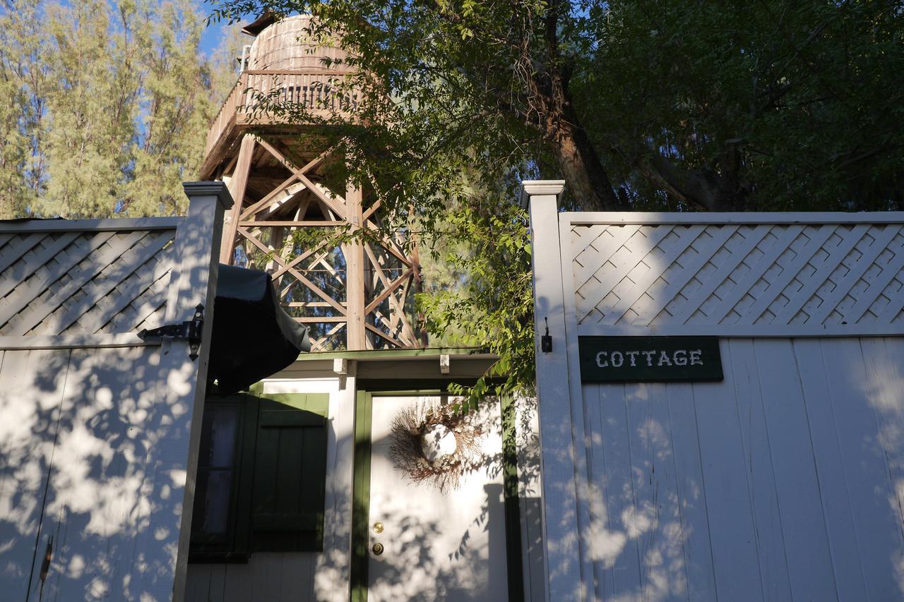 Campbell House Hotel Twentynine Palms Exterior photo