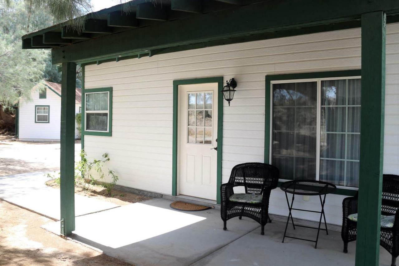 Campbell House Hotel Twentynine Palms Exterior photo